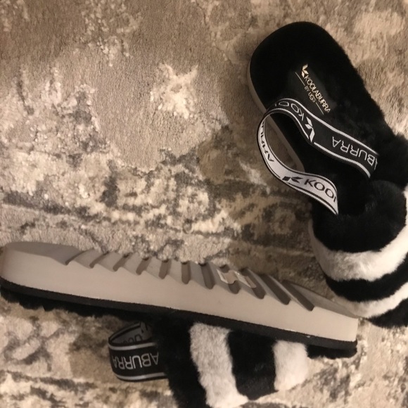 Slippers - Picture 2 of 2